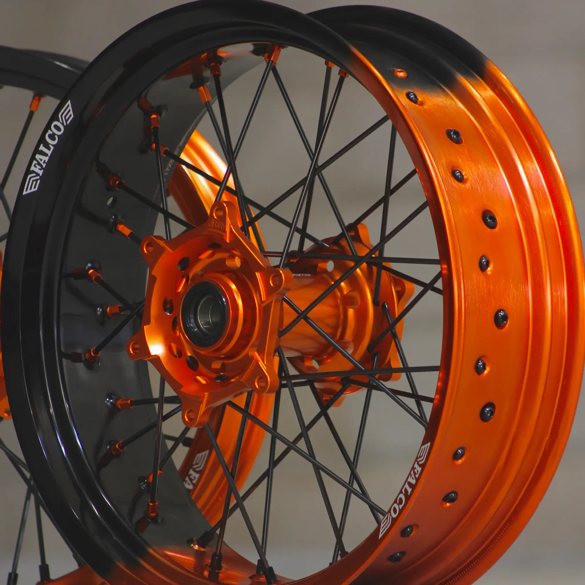 Jantes Supermotard Bicolore Dégradé Falco® | 100% Personnalisables Fifty Design